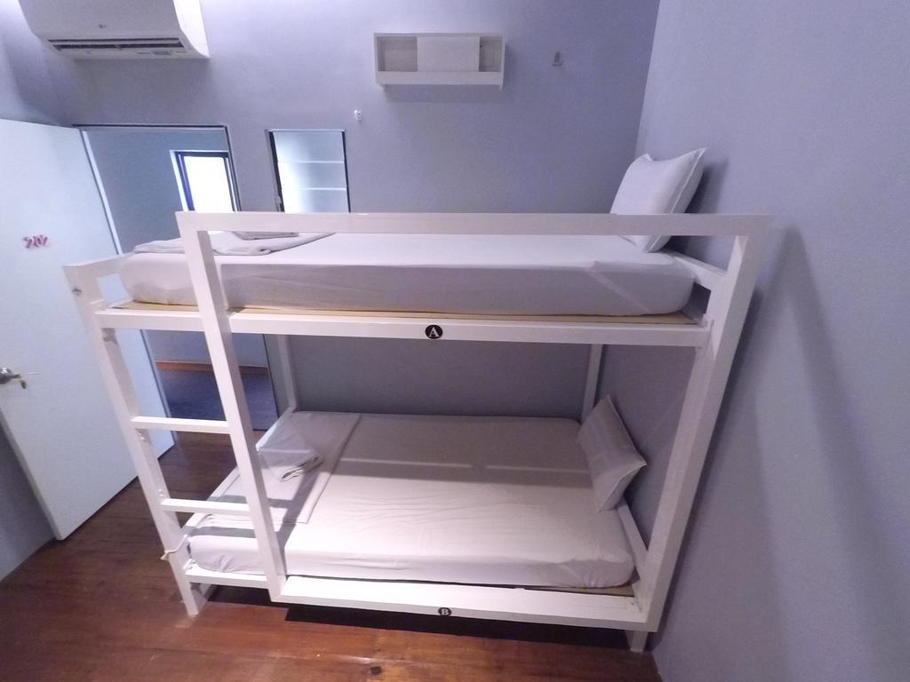 Ryokan Muntri Boutique Hostel Джорджтаун Номер фото